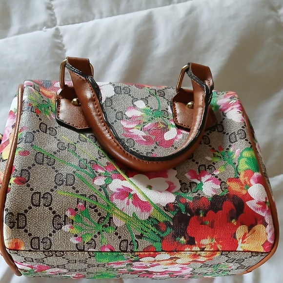 Small Floral Handbag - Picture 2 of 9